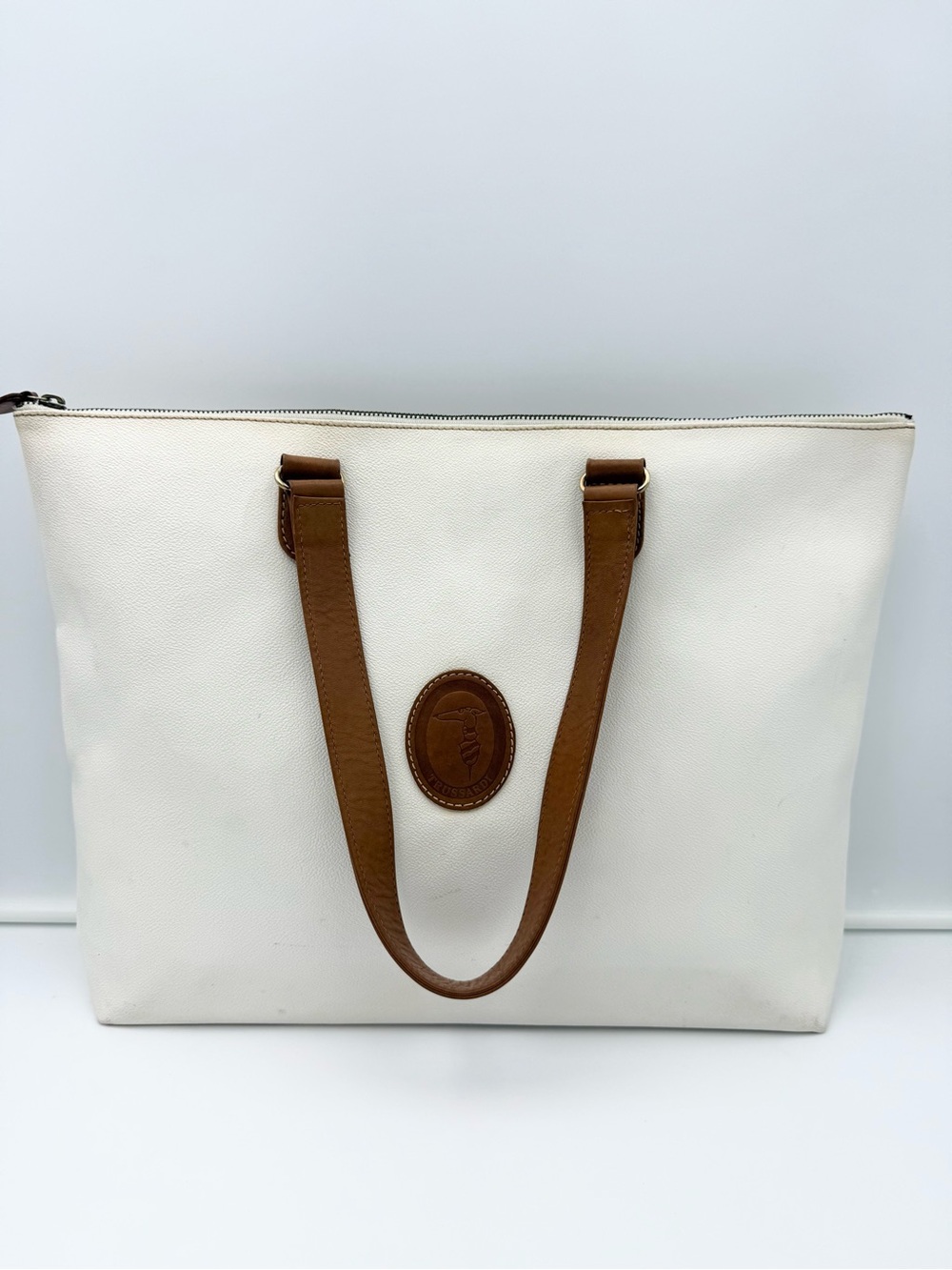 TRUSSARDI 1911 MILANO Vintage Italian Greyhound Tote Bag w/ Pouch Made in ITALY - Picture 4 of 16